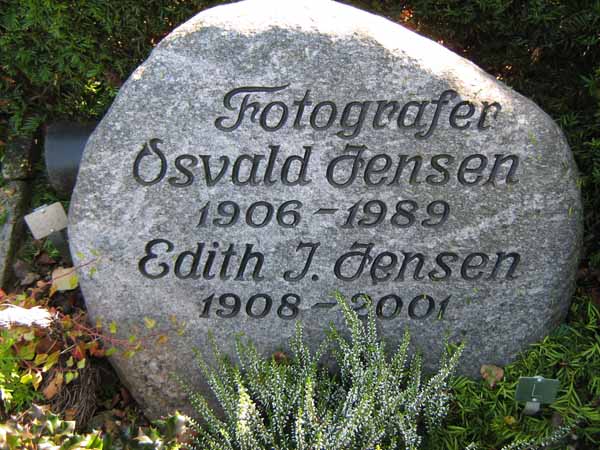Billede af gravsten på Struer Kirkegård